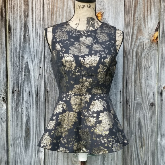 Isla Maude Tops - S Top Sleeveless Peplum Jacquard Black Gold NWT